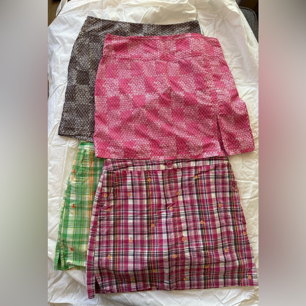 Set of 4 IZOD Golf SKORTS.  Size 6.  EUC.  All 4 for $40